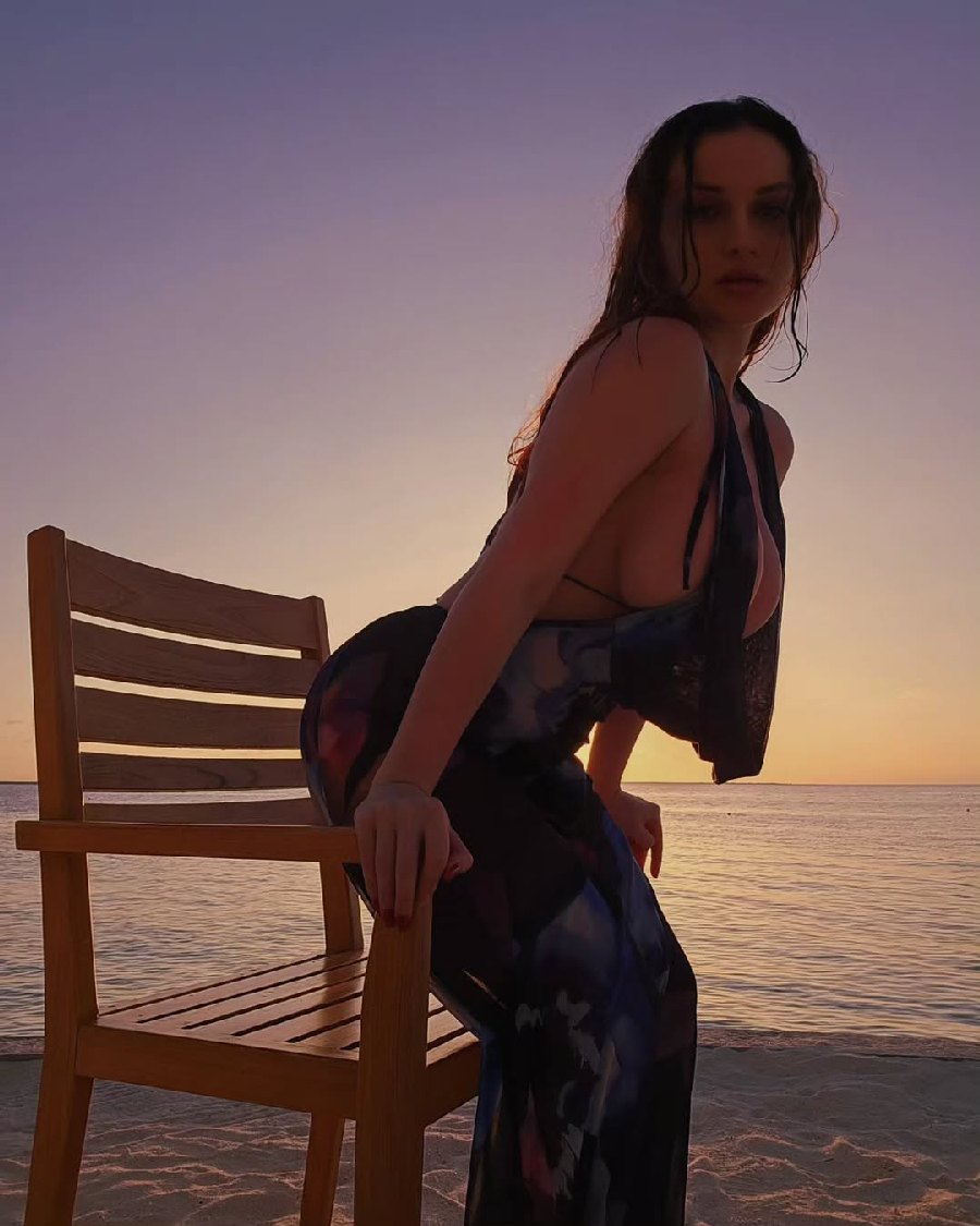 Sexy girl Miranda Faith nude in Mersin