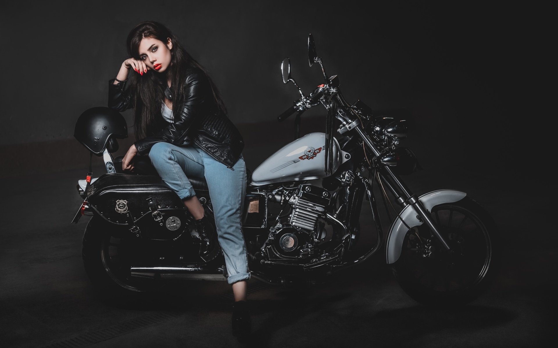 Biker girls: style and drive in Mersin
