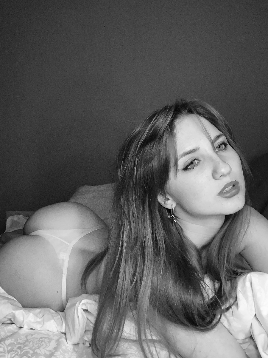 Take a pause and enjoy Nata nude — streaming from Mersin