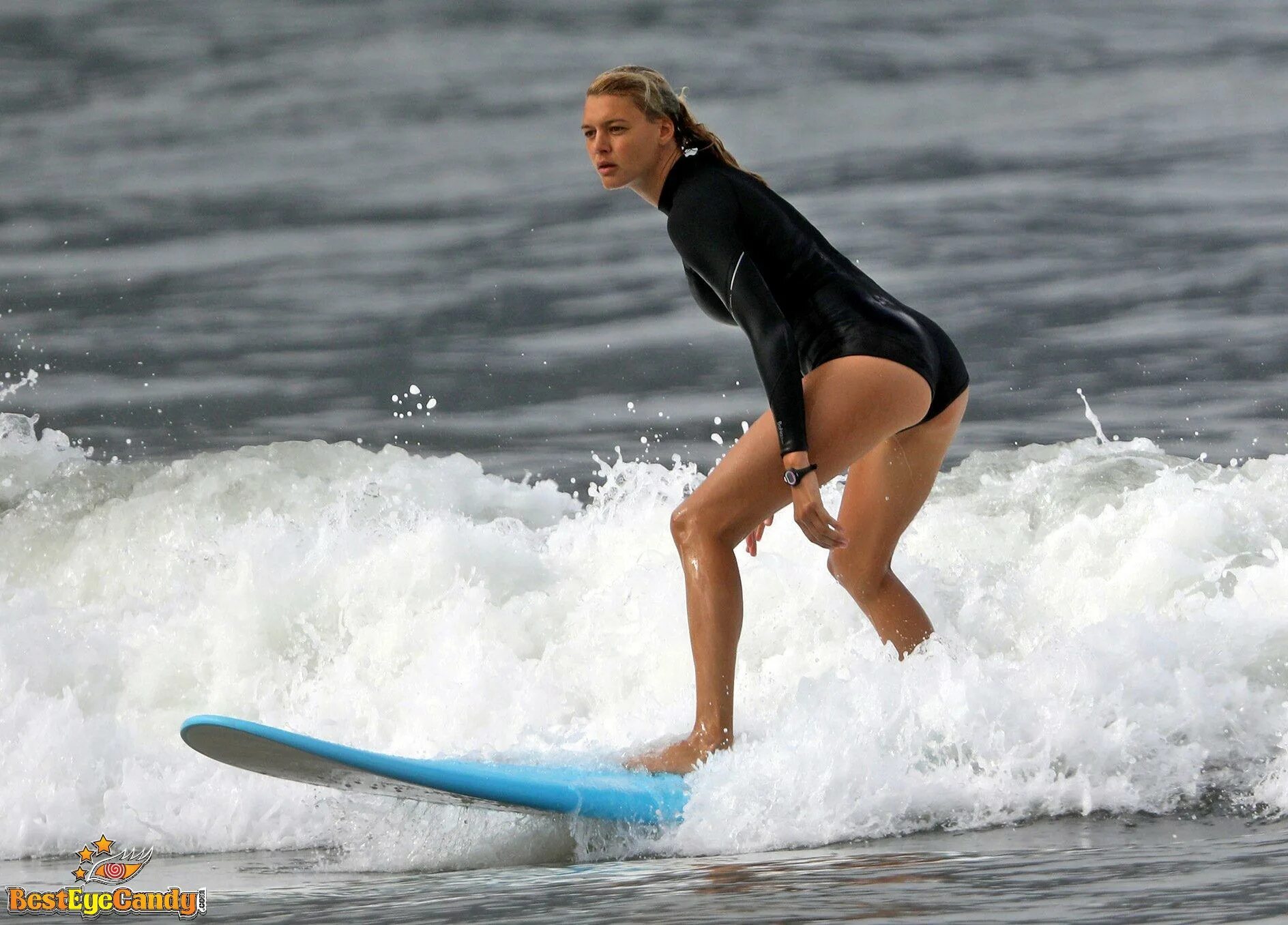 Kelly Rohrbach underwear in Mersin