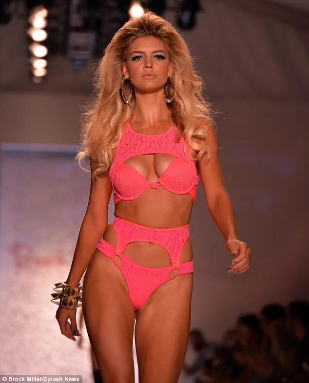 Kelly Rohrbach underwear in Mersin