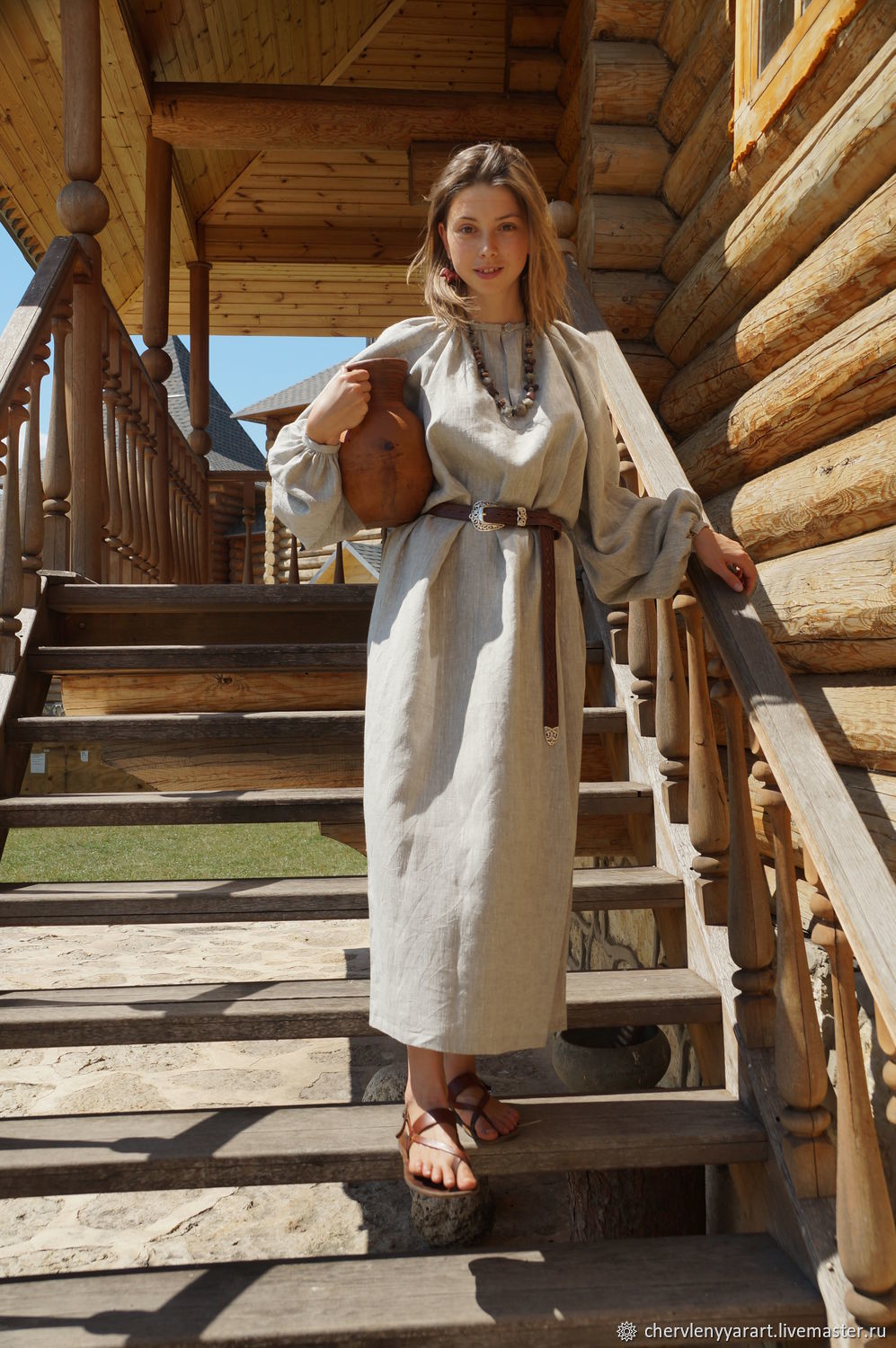 Girls in Slavic costumes in Mersin